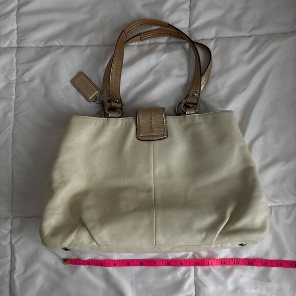 COACH Soho F18751 Cream Leather Medium East West Tote Shoulder Bag Gold Trim - Picture 10 of 13